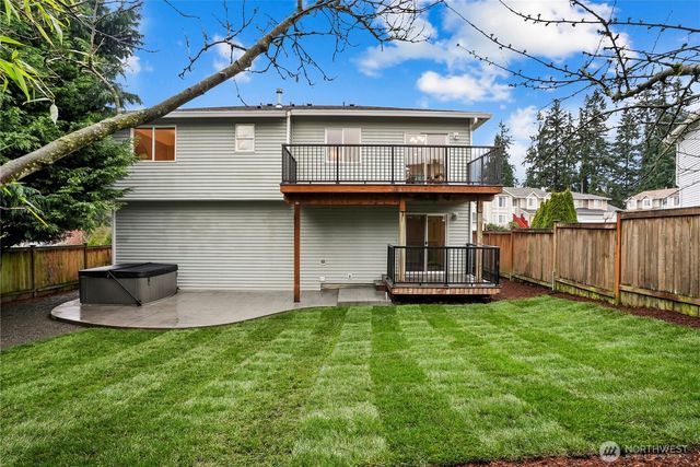 18926 21st Ave W, Lynnwood, WA 98036