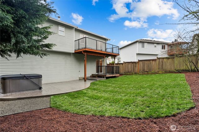 18926 21st Ave W, Lynnwood, WA 98036