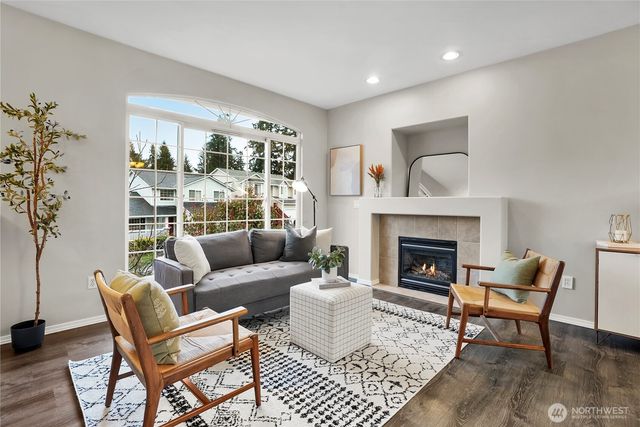 18926 21st Ave W, Lynnwood, WA 98036