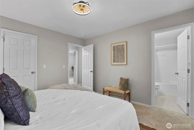 18926 21st Ave W, Lynnwood, WA 98036