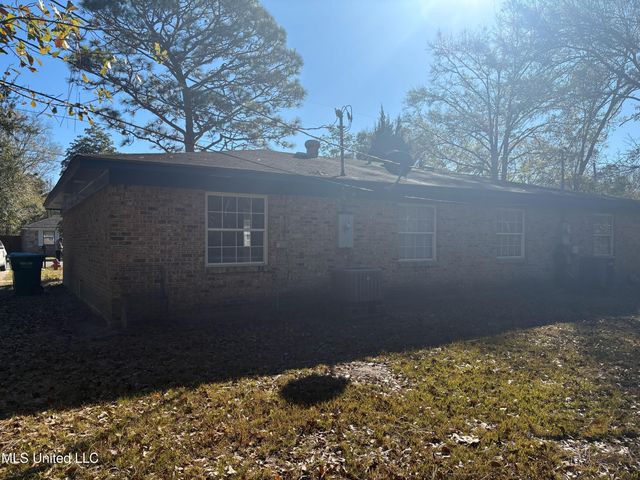 3017 Bemis Avenue, Gautier, MS 39553