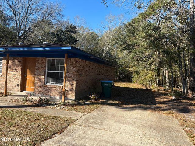 3017 Bemis Avenue, Gautier, MS 39553
