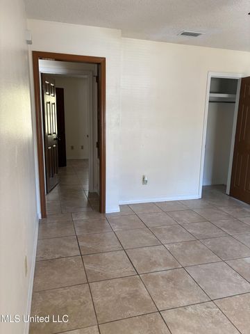 3017 Bemis Avenue, Gautier, MS 39553