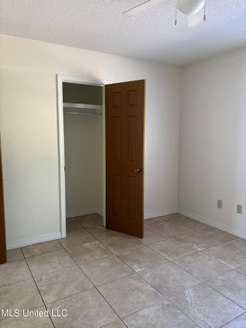 3017 Bemis Avenue, Gautier, MS 39553