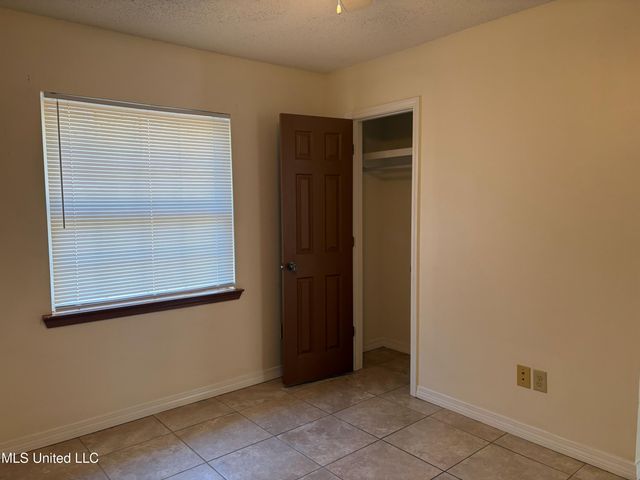 3017 Bemis Avenue, Gautier, MS 39553