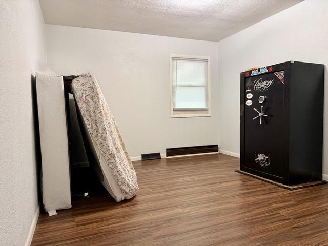 2120 E 200 S, Knox, IN 46534
