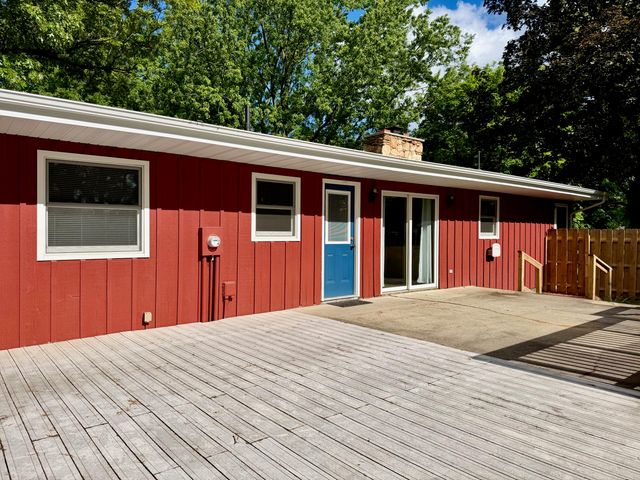 2120 E 200 S, Knox, IN 46534