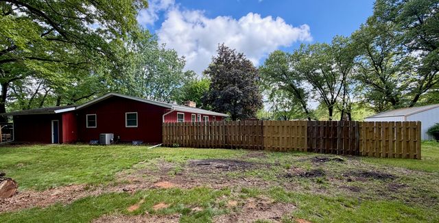2120 E 200 S, Knox, IN 46534