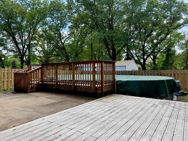 2120 E 200 S, Knox, IN 46534