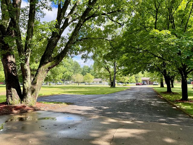 2120 E 200 S, Knox, IN 46534