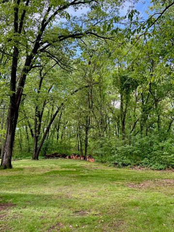 2120 E 200 S, Knox, IN 46534