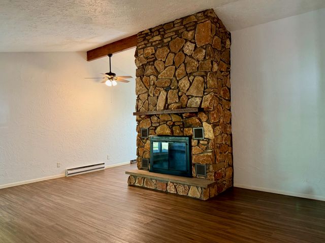 2120 E 200 S, Knox, IN 46534