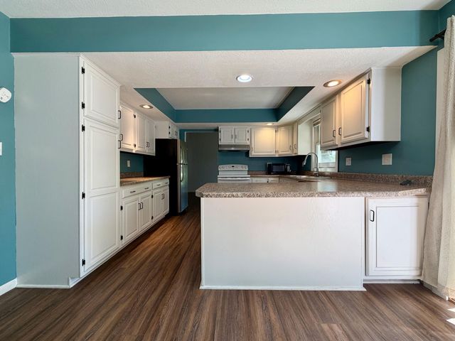 2120 E 200 S, Knox, IN 46534