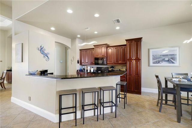 3237 Yucatan PKWY, Cape Coral, FL 33993