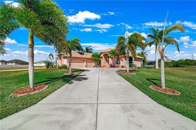3237 Yucatan PKWY, Cape Coral, FL 33993