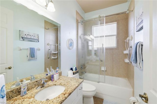 3237 Yucatan PKWY, Cape Coral, FL 33993