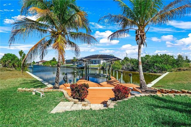 3237 Yucatan PKWY, Cape Coral, FL 33993