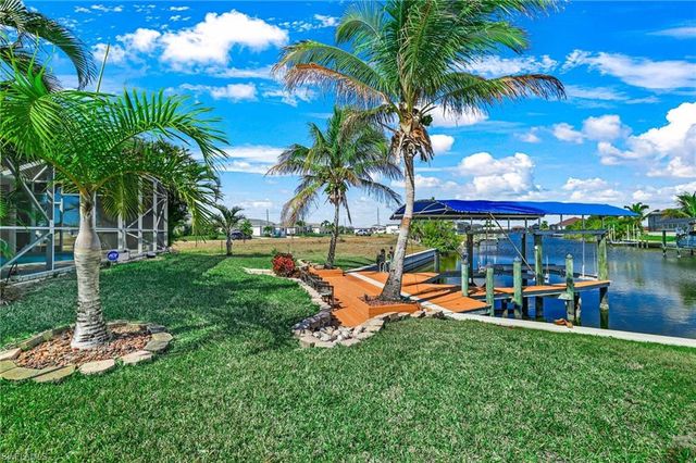3237 Yucatan PKWY, Cape Coral, FL 33993