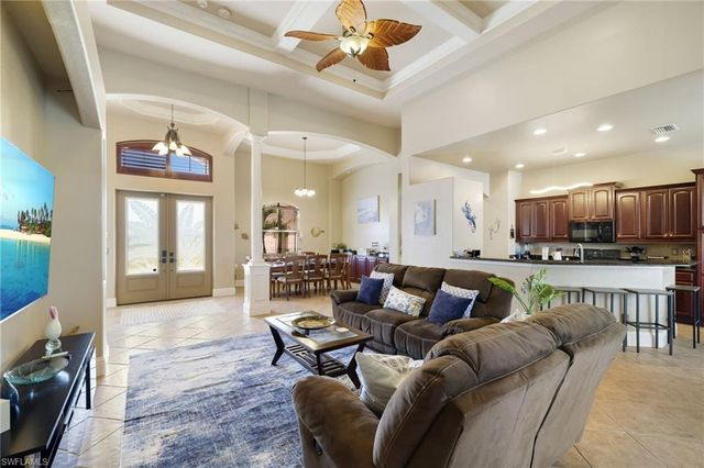 3237 Yucatan PKWY, Cape Coral, FL 33993