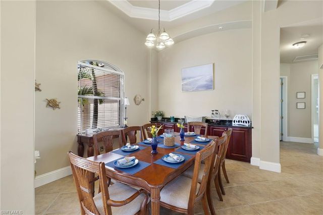 3237 Yucatan PKWY, Cape Coral, FL 33993