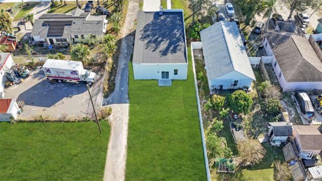 27 W 8TH STREET, Apopka, FL 32703