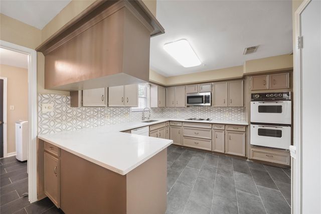 12719 Ashford Chase Drive, Houston, TX 77082