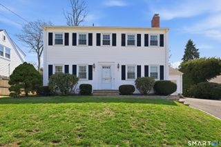 8 Merrill Road, Norwalk, CT 06851