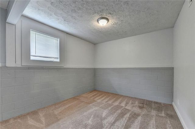 2300 Huntington Drive, Loganville, GA 30052