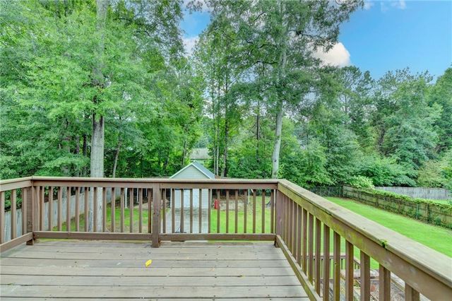 2300 Huntington Drive, Loganville, GA 30052