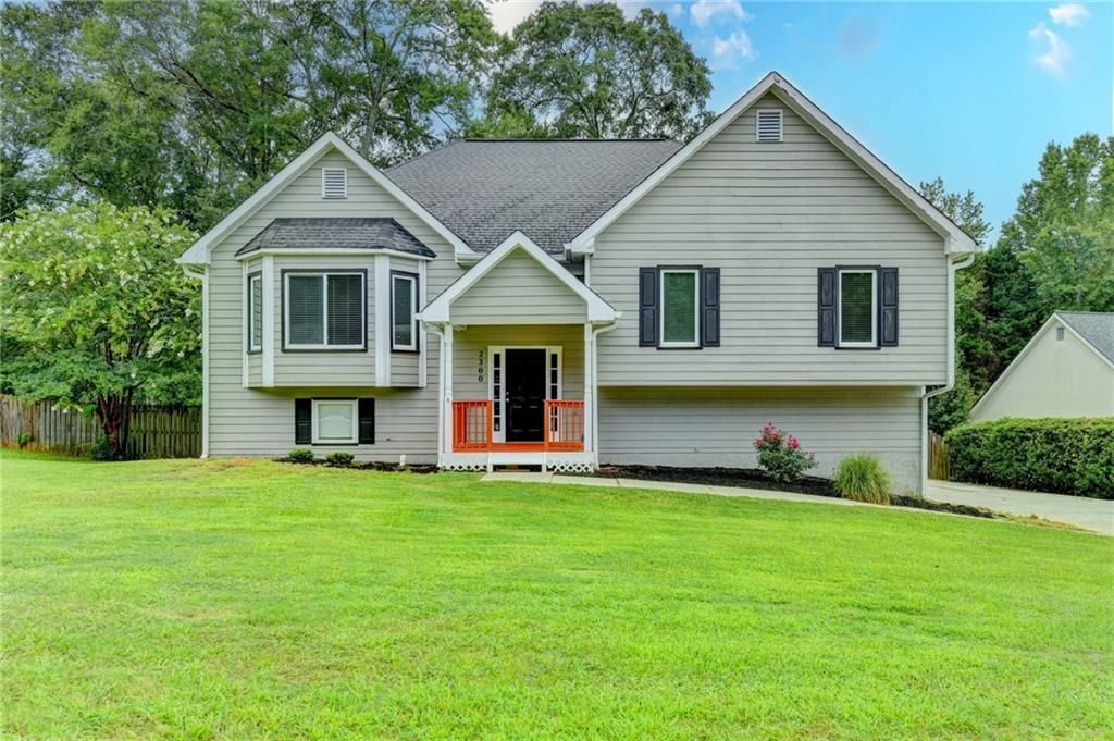2300 Huntington Drive, Loganville, GA 30052