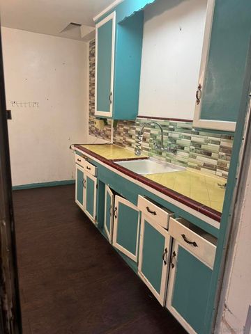 866 Merlin Dr, San Diego, CA 92114