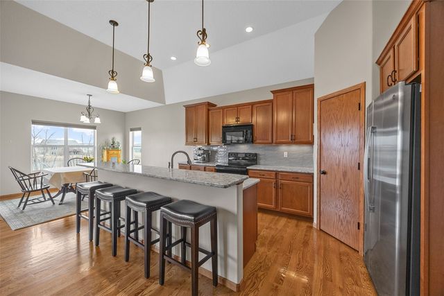 230 Windflower Lane, Solon, IA 52233