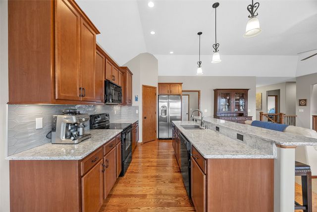 230 Windflower Lane, Solon, IA 52233