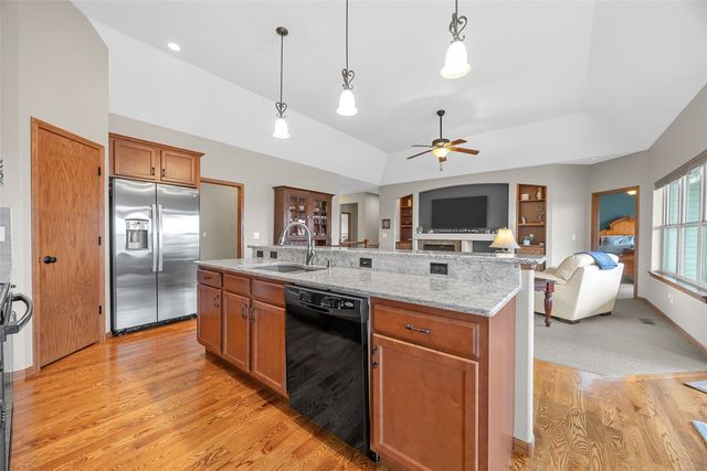 230 Windflower Lane, Solon, IA 52233