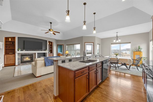 230 Windflower Lane, Solon, IA 52233