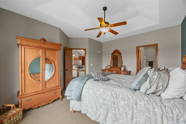 230 Windflower Lane, Solon, IA 52233