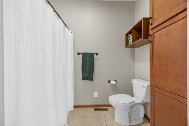 230 Windflower Lane, Solon, IA 52233