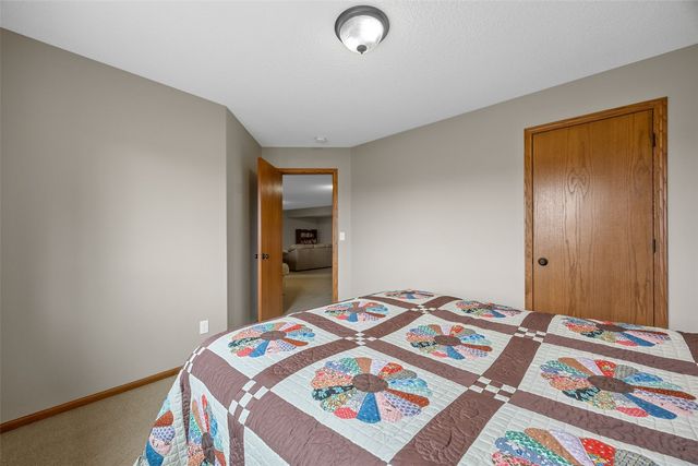 230 Windflower Lane, Solon, IA 52233