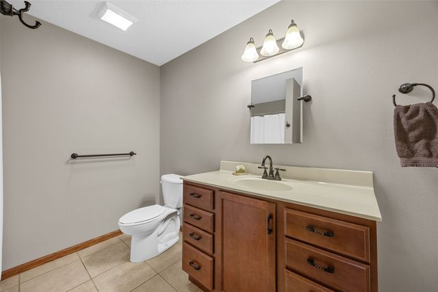 230 Windflower Lane, Solon, IA 52233