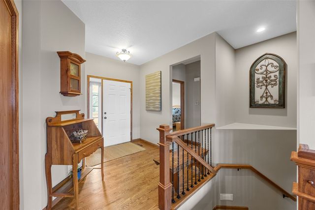 230 Windflower Lane, Solon, IA 52233