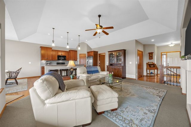 230 Windflower Lane, Solon, IA 52233