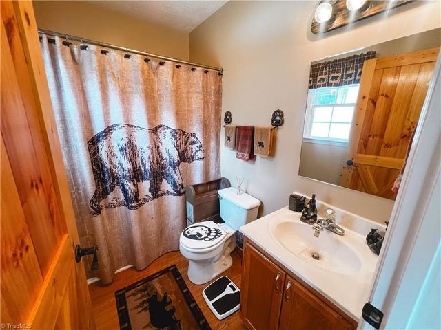 146 S Bridgewater Road, Mount Airy, NC 27030