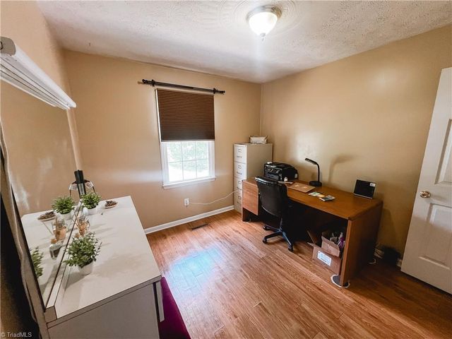 146 S Bridgewater Road, Mount Airy, NC 27030
