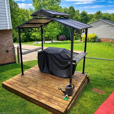 146 S Bridgewater Road, Mount Airy, NC 27030