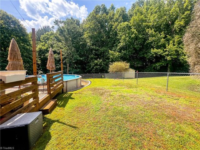 146 S Bridgewater Road, Mount Airy, NC 27030