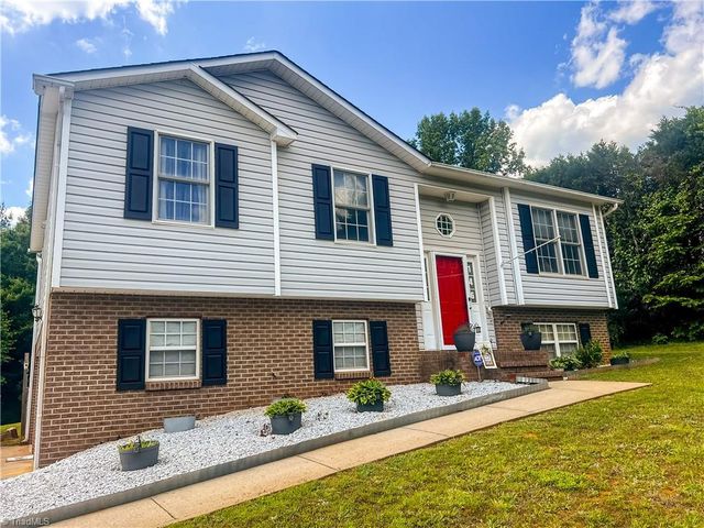 146 S Bridgewater Road, Mount Airy, NC 27030