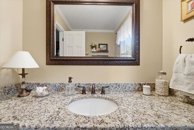 1033 Wash Lee Drive SW, Lilburn, GA 30047