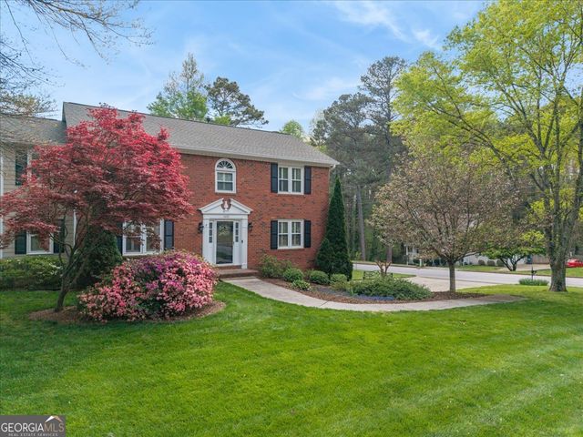 1033 Wash Lee Drive SW, Lilburn, GA 30047