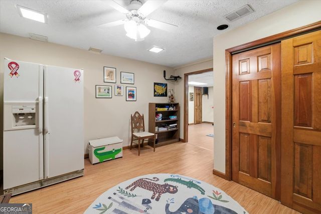 1033 Wash Lee Drive SW, Lilburn, GA 30047