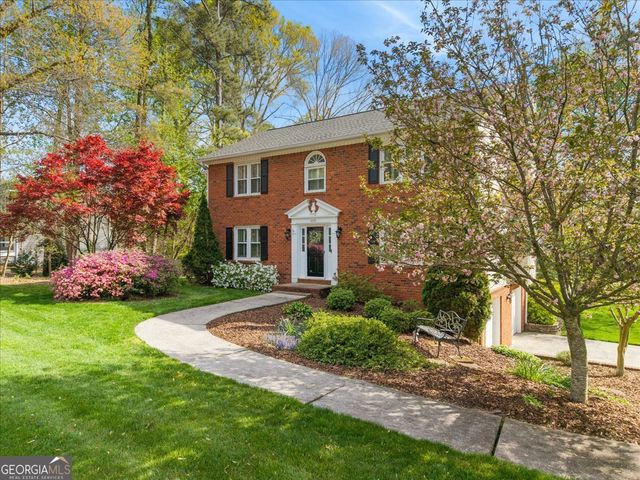 1033 Wash Lee Drive SW, Lilburn, GA 30047